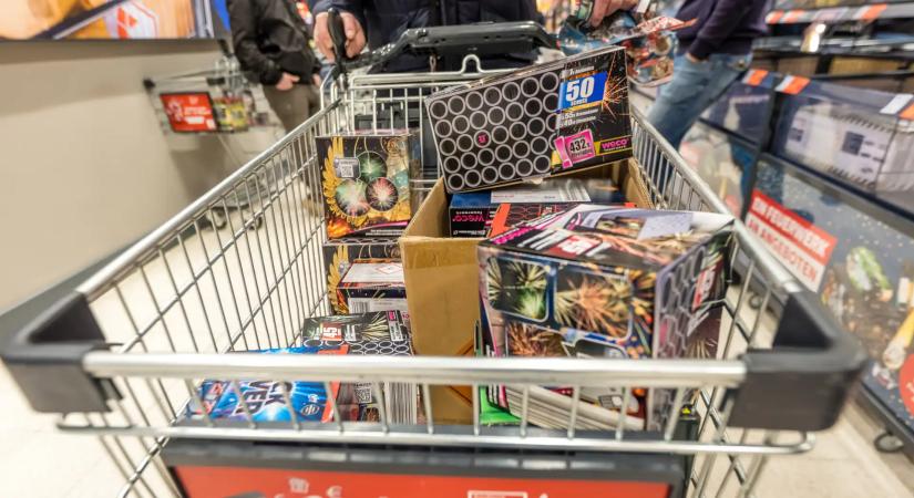 Jelentős bírságokra számíthat, aki megszegi Budapest új tűzijátékrendeletét