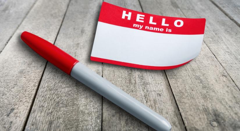 Guinness-rekord: Íme, a férfi, akinek 20 percbe telik, mire bemutatkozik