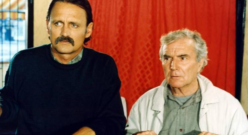 Zenthe Ferencen nevetett az egész Szomszédok stábja: vette a kamera a nagy bakiját