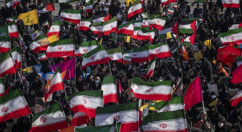 Az izraeli hírszerzés ügynökei is ott vannak az iráni tüntetők között
