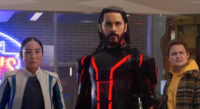 Januárban már a Disney-on riogat Jared Leto mesterprogramja