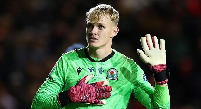 Légiósok: Tóth Balázs a vezetőedző kérésére a kispadon ült a Sheffield Wednesday ellen