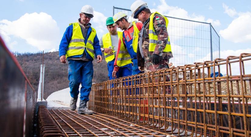 Hatalmas ipari építkezés indul az osztrák-magyar-szlovák határon, a németek máris lecsaptak rá: a világ egyik legnagyobb ingatlanfejlesztője áll mögötte