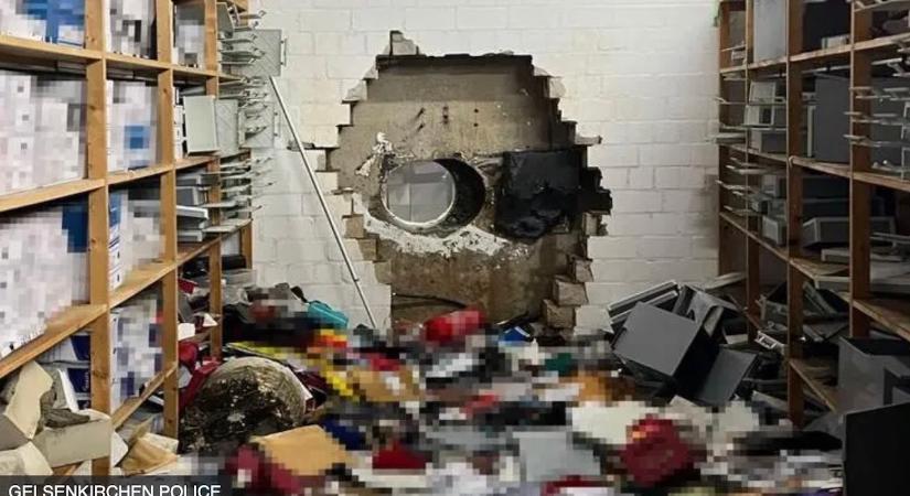 Nem semmi: milliókat raboltak, de a parkolójegyet azért pedánsan kifizették