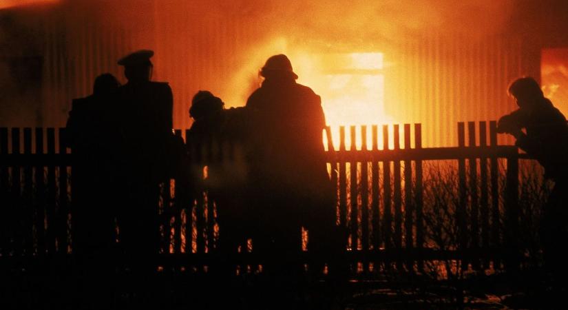 Újév éjszakáján égett porig egy melléképület Tiszaföldváron