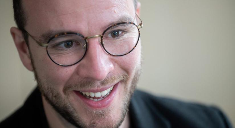 Molnár Áron: Ezzel a képpel kívánok a rendszernek kellemes bukást 2026-ban