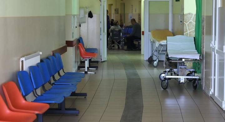 Covid-szabály éled fel a kórházakban: nem engednek be, ha megszeged