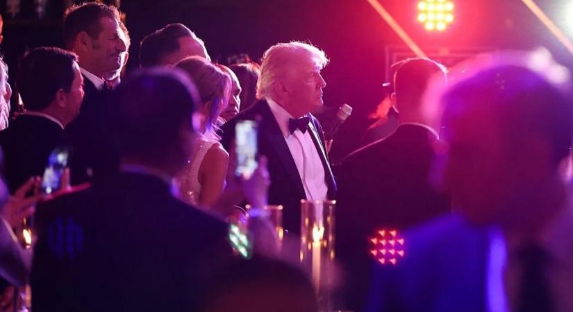 Így köszöntötte Trump az új évet