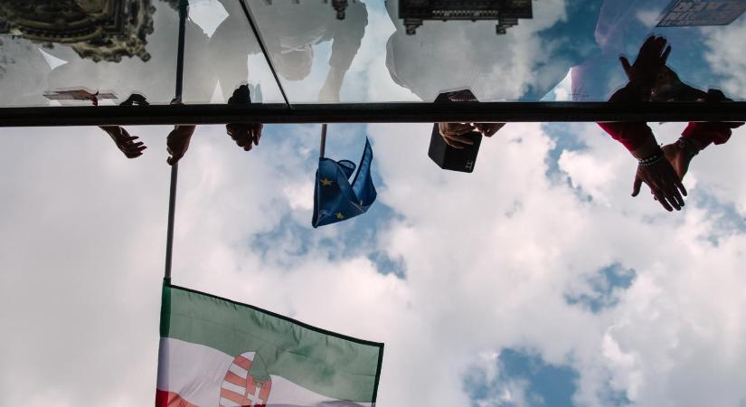 Eper, puncs, háború, csokoládé, avagy, már csak pár évet kell kibírni itt