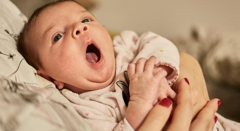 Megszületett az első újévi baba Magyarországon, jobban képtelenség időzíteni