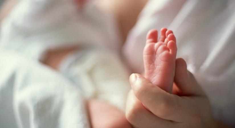 Pontban éjfélkor született az új év első magyar babája