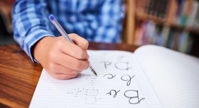 “A mai gyerekeknek semmi szükségük a kézírásra!” – Ööö…