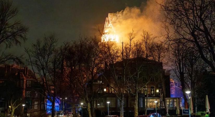 Brutális templomtűz pusztított szilveszter éjjel Amsterdamban- videó
