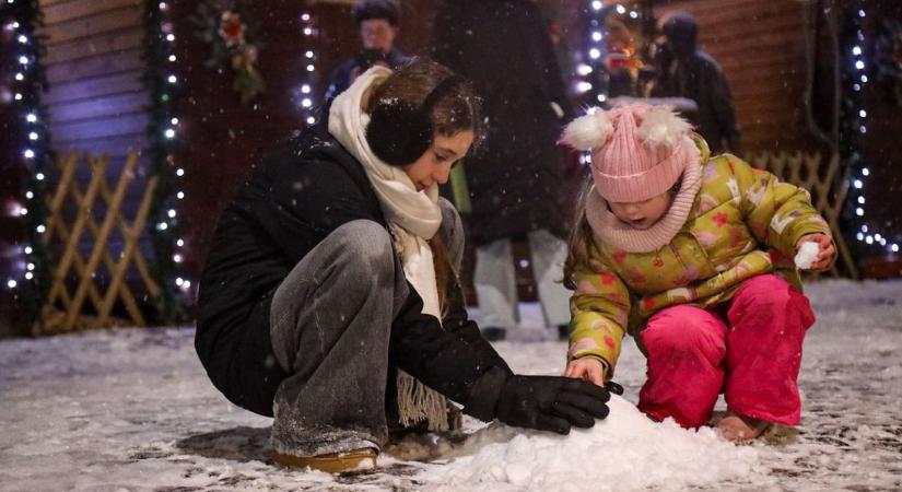 Gyönyörű felvételek készültek a havazásról: így borult fehérbe a Jászkunság újévre – videóval, galériával