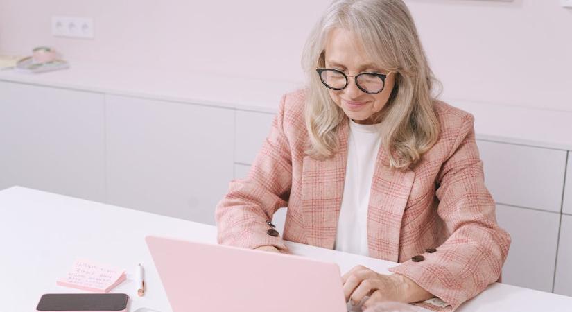 Nagy változás jön 2026-tól a nyugdíjaknál, erről sokan elfeledkeznek