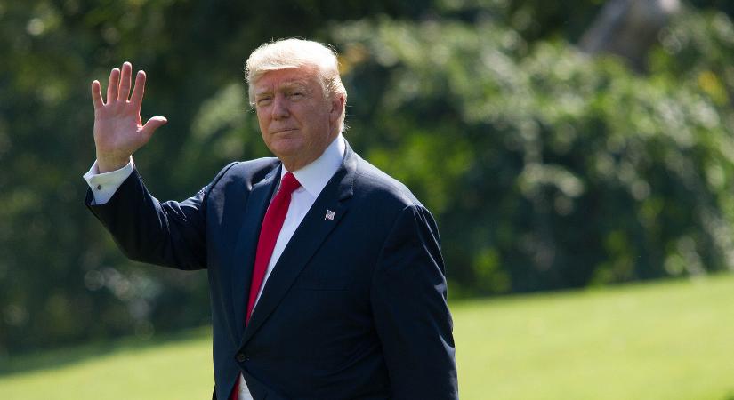 Váratlanul elhalasztott egy vámemelést Donald Trump