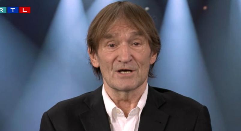 „Béke akkor lesz, ha minden gyereknek megadatik, hogy gyerek lehessen” – Nézd vissza Cserhalmi György újévi köszöntőjét itt!