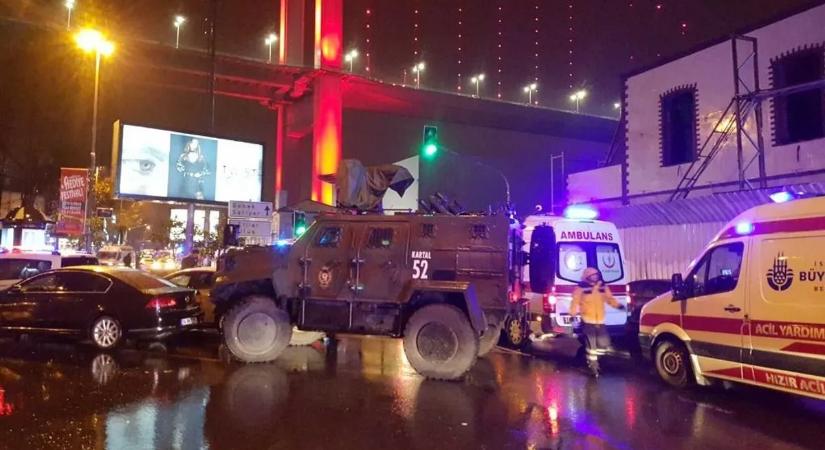 Terror Isztambulban: 39 embert ölt meg egyetlen támadó az újévi mészárlásban
