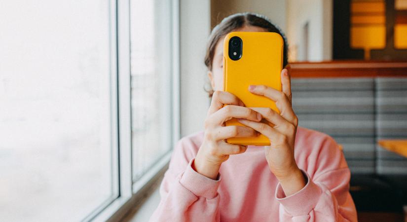 Uzsalyné Dr. Pécsi Rita: A közösségi média fejlesztői is bevallották, hogy lényegében drogot árulnak