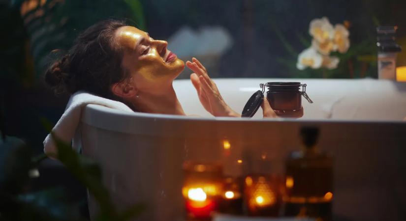 A fiatalos megjelenés titka: így lesz újra friss és ragyogó az arcbőröd a szilveszteri buli után