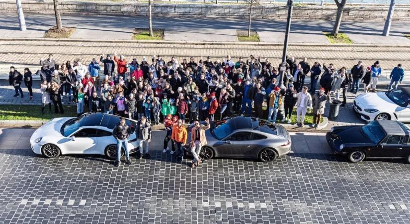 „Belesüllyedtünk az ülésbe!” – elképesztő luxusautók vitték karácsonyi csodába a gyerekeket