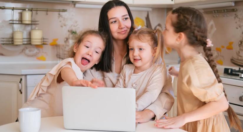 Közleményt adott ki a NAV: az édesanyáknak és a családoknak járó kedvezményekről van szó