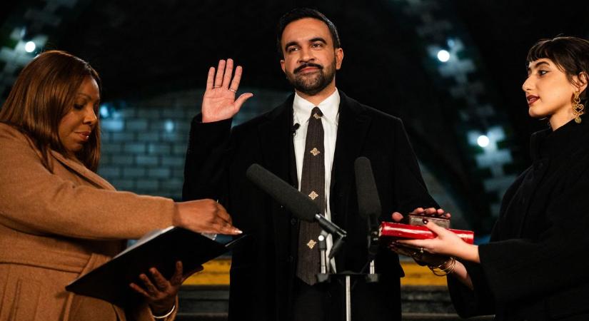 Egy elhagyatott metróállomáson, a Koránra esküdött fel New York szocialista polgármestere