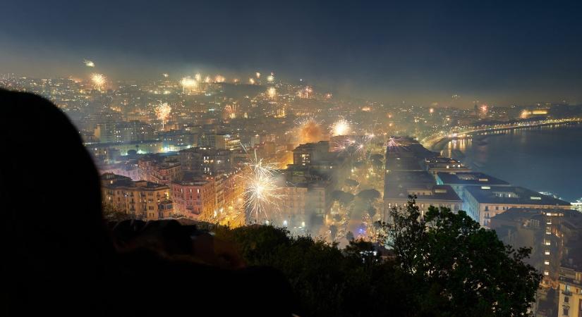 Három ujját levitte a petárda, folytatta, az arca is megsérült a római fiatalnak