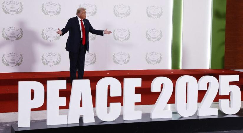 Mamutboncolás, ókori vérhold és béke-Trump 2025 legizgalmasabb képein