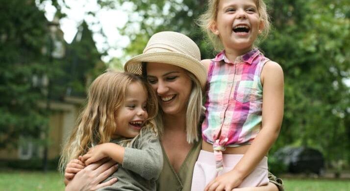 Így kaphatják meg az anyák az adókedvezményt – Már elérhetők a nyilatkozatok