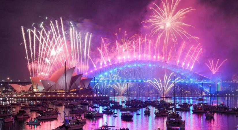 Így ünnepeltek a világ városai 2026 szilveszterén – Képeken a látványos tűzijátékok