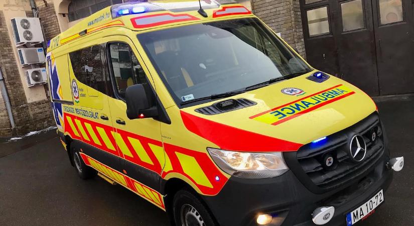 Mutatjuk, hányszor riasztották a mentőket szilveszterkor