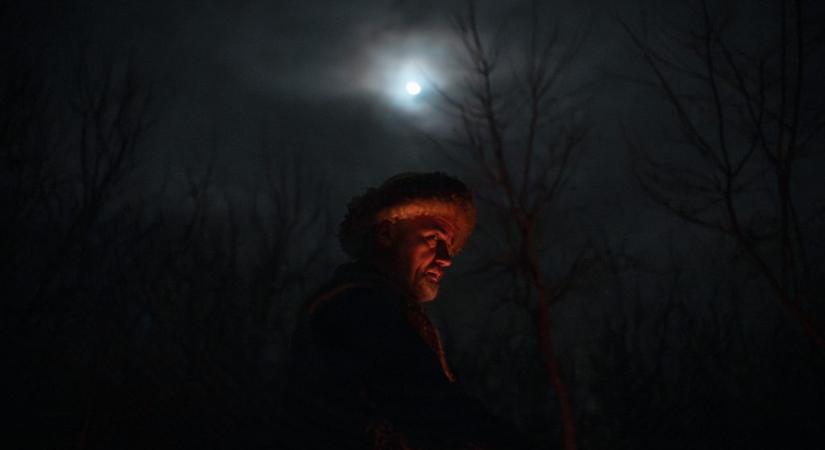 „Ha a szellemvilág ajtaját kinyitjuk, ott nagyon sokan vannak. És nem mindenki jó szándékú” – egy sámánista közösség élete