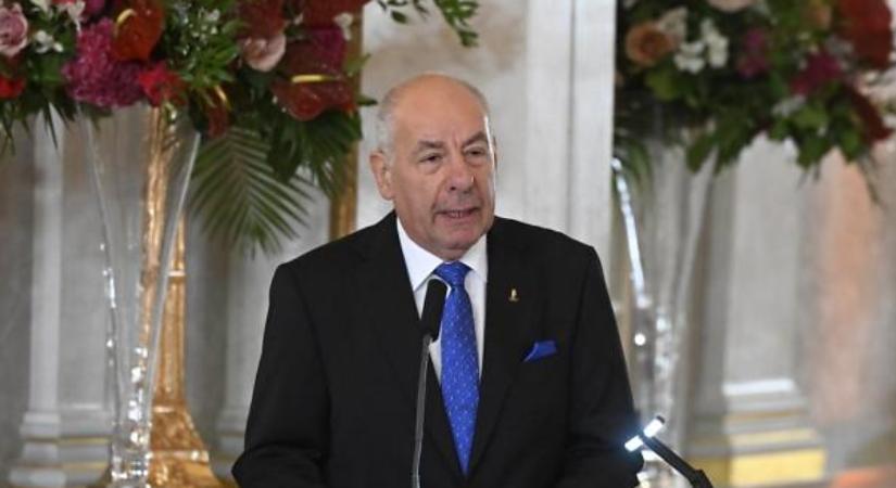 Sulyok Tamás: ahol nehézség támad, legyen őszinte odafordulás, és sokasodjanak a bátorító szavak!