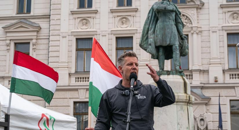 Elszabadult a politikai botrány, a Fidesz frakció szóvivője orvosi esetnek hívta a Tisza Párt elnökét, Magyar Péter súlyos vádakkal indította az évet