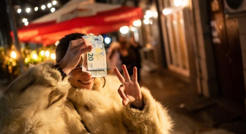 Bloomberg-elemzés: Hatalmas zűrzavar közepette jött el Bulgária nagy pillanata