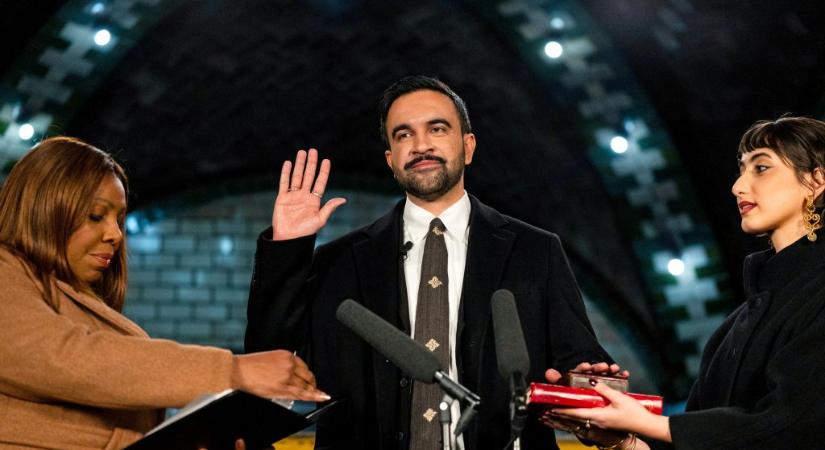 A Koránra esküdött fel éjfélkor New York új polgármestere