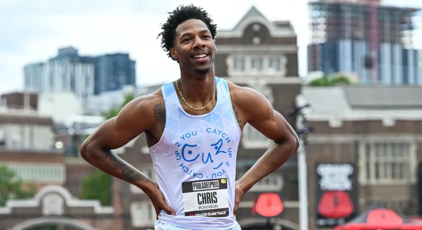 Az év legnézettebb videói: a gátfutó, aki a nadrágjával is megküzdve nyert futamot