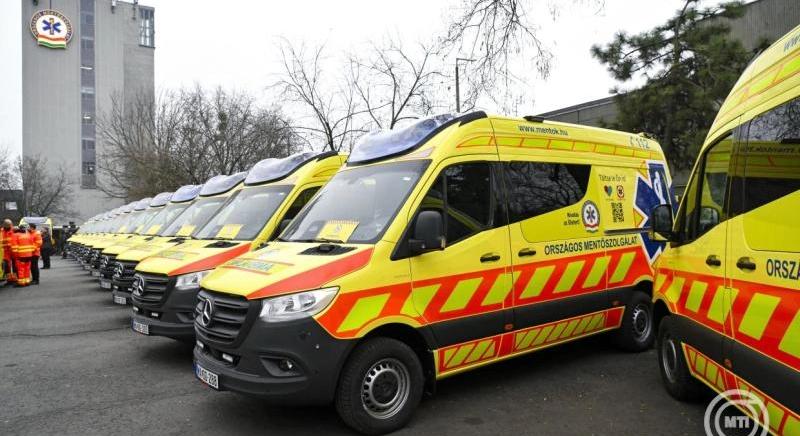 A mentők szilveszterkor 3823 esetnél nyújtottak segítséget