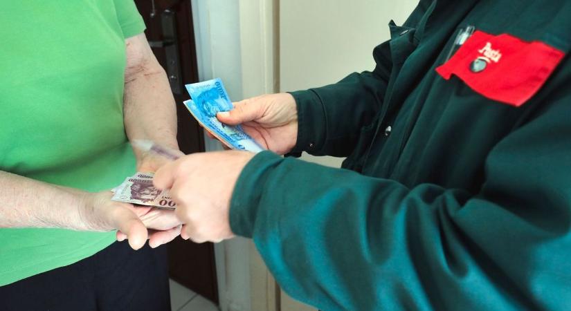 Friss hír jött: pluszpénzt kaphatnak a nyugdíjasok 2026-ban