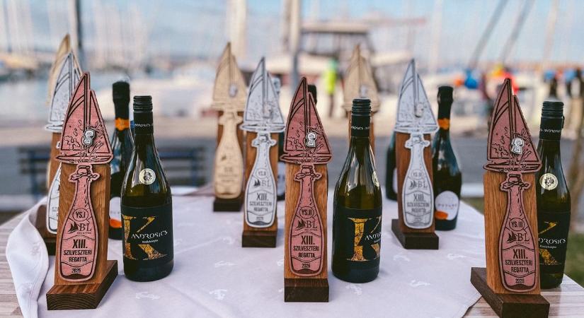 A jegesedő Balaton se állította meg az elszánt indulókat