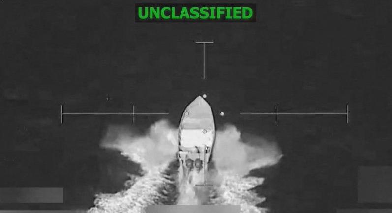 Légicsapást mért több hajóra az Egyesült Államok: nyolc „kábítószer-terrorista” halálát jelentették be