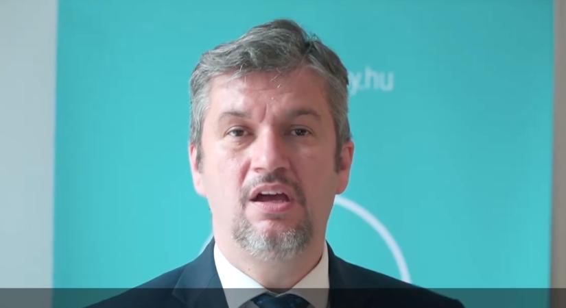 Hadházy irigykedik Kapu Tiborra