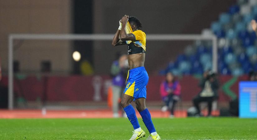 A kormány az egész válogatottat eltiltotta a csúnya bukás után