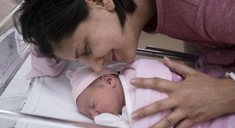 Kistarcsán született Magyarország első újévi babája