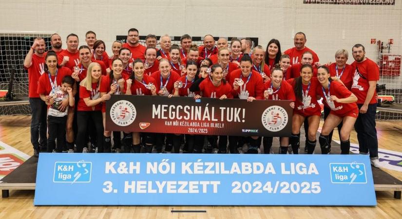 Kerékpáros ünnep vármegyénkben; remeklő Apródok; esztergomi kézibronz