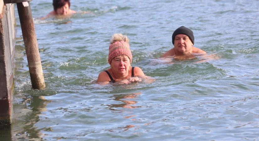 Tarol a jeges kihívás – igazi baranyai módra