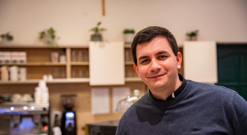 Isten folyamatos belső munkára hív minket – Rónaszéki János atya a Vasárnapnak