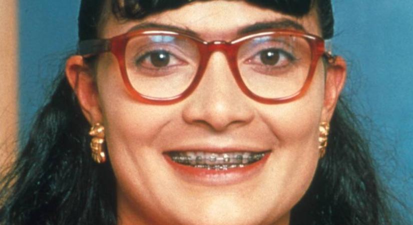 Ő volt Betty, a csúnya lány: 52 évesen olyan bombázó, hogy leesik az állad