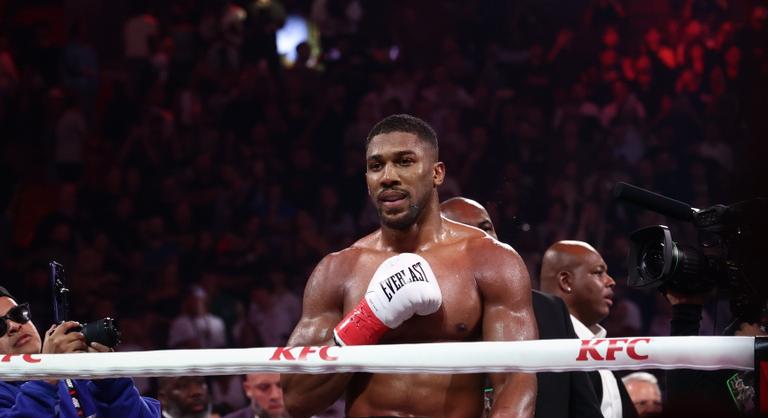 Hazaengedték a kórházból Anthony Joshuát a halálos közúti baleset után